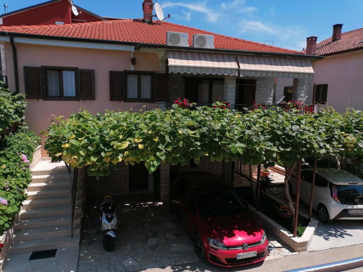Apartman Bruna Novigrad Istria Exteriér fotografie